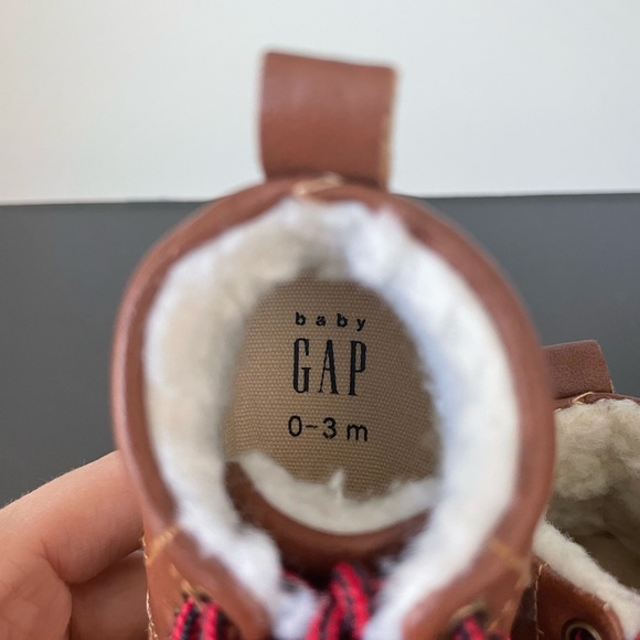 Baby Gap Booties - Picture 4 of 6